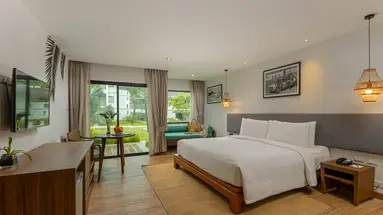 OUTRIGGER KHAO LAK BEACH RESORT (ex. MANATHAI KHAO LAK)