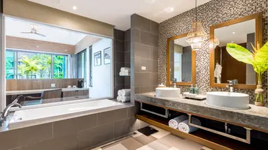 OUTRIGGER KHAO LAK BEACH RESORT (ex. MANATHAI KHAO LAK)