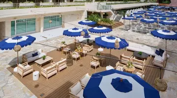 OUTRIGGER Reef Waikiki Beach Resort