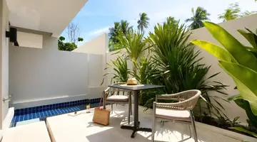 OUTRIGGER SURIN BEACH RESORT (ex. MANATHAI SURIN PHUKET)