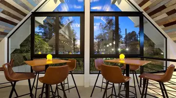 OUTRIGGER SURIN BEACH RESORT (ex. MANATHAI SURIN PHUKET)