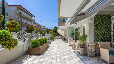 Ouzas Hotel