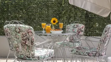 OUZAS HOTEL