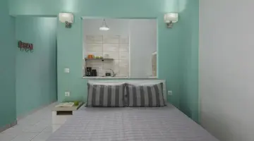 Ouzas Luxury Hotel