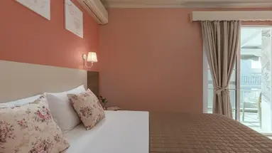 OUZAS LUXURY HOTEL