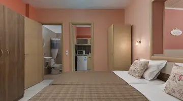OUZAS LUXURY HOTEL