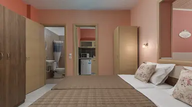 OUZAS LUXURY HOTEL