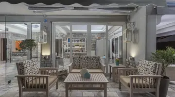 OUZAS LUXURY HOTEL