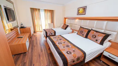 Oz Hotels Incekum Beach Resort