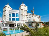 Oz Hotels Sui