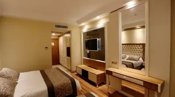 Oz Hotels Sui