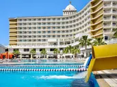 Oz Sui Resort