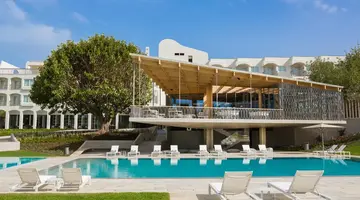 Ozadi Tavira Hotel