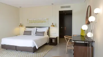 Ozadi Tavira Hotel