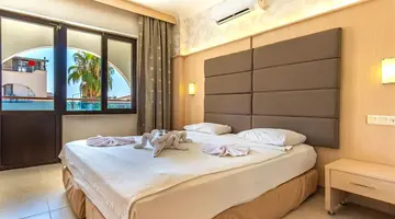 Ozcan Beach Hotel