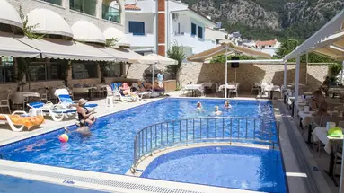 Ozcan Beach Hotel