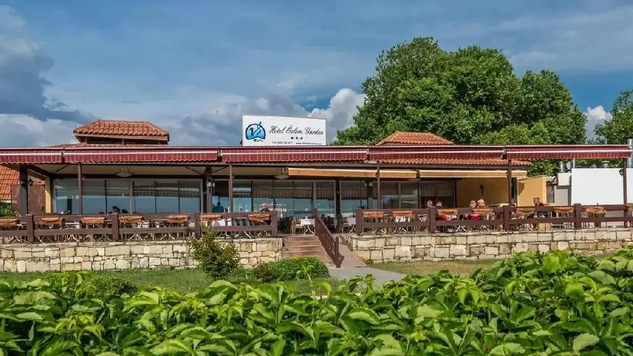 OZLEM GARDEN