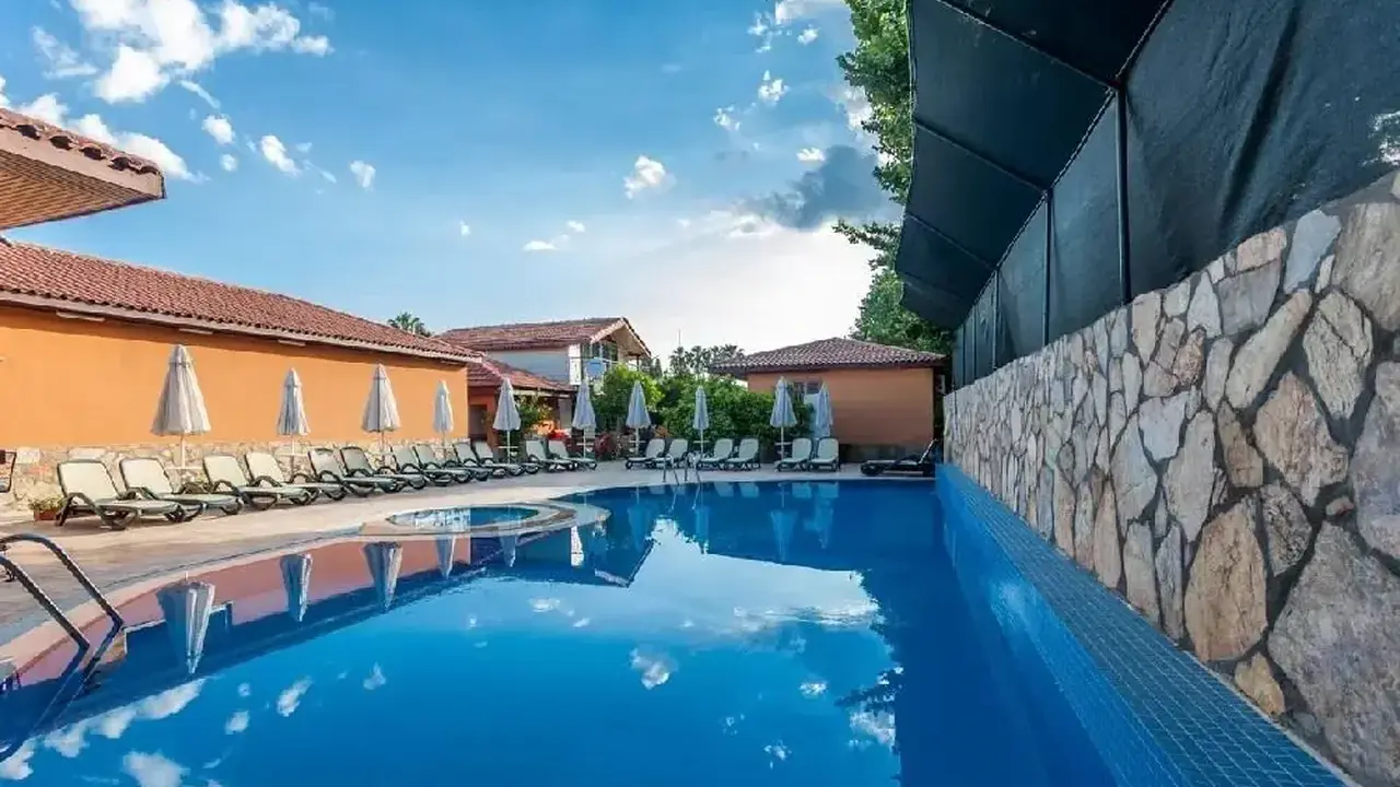 OZLEM GARDEN