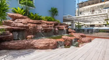 P PLUS HOTEL