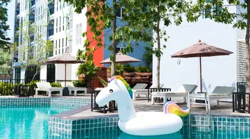 P PLUS HOTEL