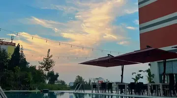 Padel Olivia s Hill Resort