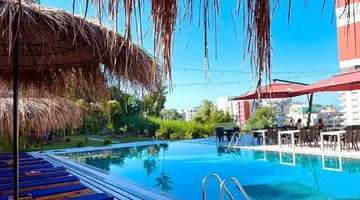 Padel Olivia s Hill Resort