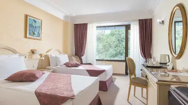 Palace Hotel - Sunny Day Resort