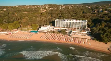 Palace Hotel - Sunny Day Resort