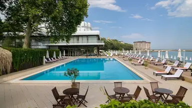Palace Hotel - Sunny Day Resort