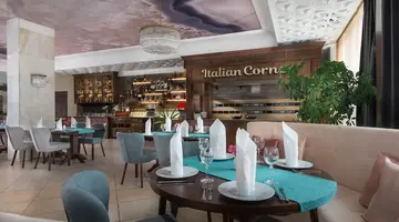 Palace Hotel - Sunny Day Resort