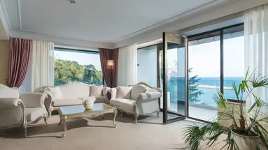 Palace Hotel - Sunny Day Resort