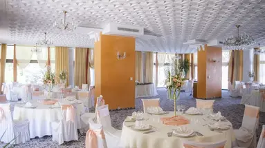 Palace Hotel - Sunny Day Resort