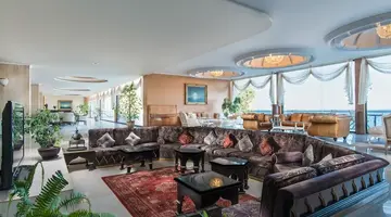 Palace Hotel - Sunny Day Resort