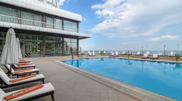 Palace Hotel - Sunny Day Resort
