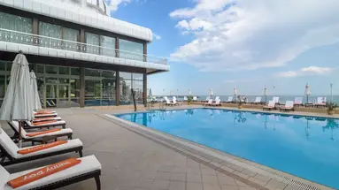 Palace Hotel - Sunny Day Resort