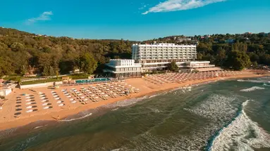 Palace Hotel - Sunny Day Resort