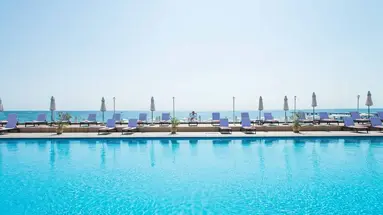 Palace Hotel - Sunny Day Resort