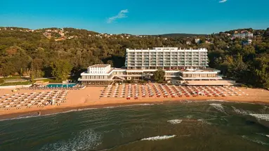 Palace Hotel - Sunny Day Resort