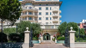 Palace Hotel