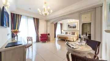 Palace Hotel