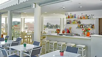 Palapart Gikas Suites and Studios
