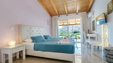 Palapart Gikas Suites and Studios