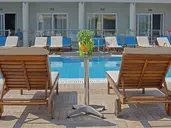 PALAPART GIKAS SUITES AND STUDIOS