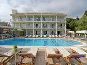 Palapart Gikas Suites and Studios