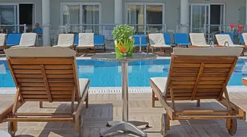Palapart Gikas Suites and Studios