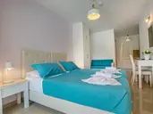 Palapart Gikas Suites and Studios