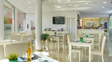 Palapart Gikas Suites and Studios