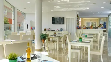 Palapart Gikas Suites and Studios