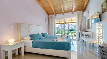 PALAPART GIKAS SUITES AND STUDIOS