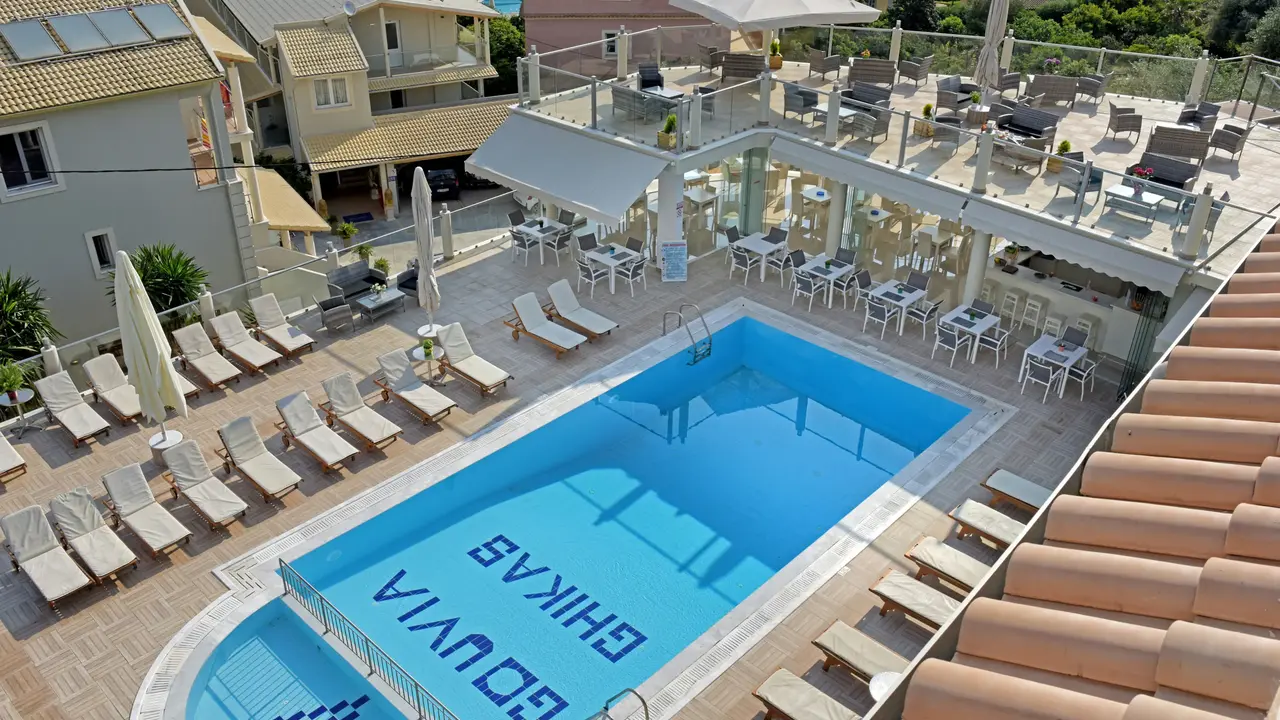 PALAPART GIKAS SUITES AND STUDIOS